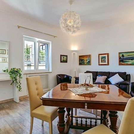 Maryrosy Sorrento Apartment Luaran gambar